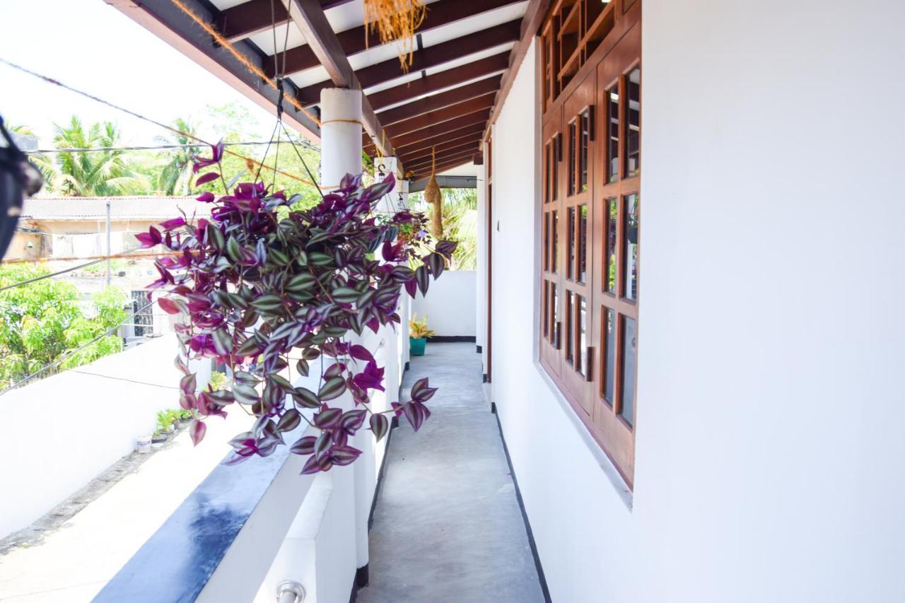 Tharaka Homestay ウェリガマ エクステリア 写真