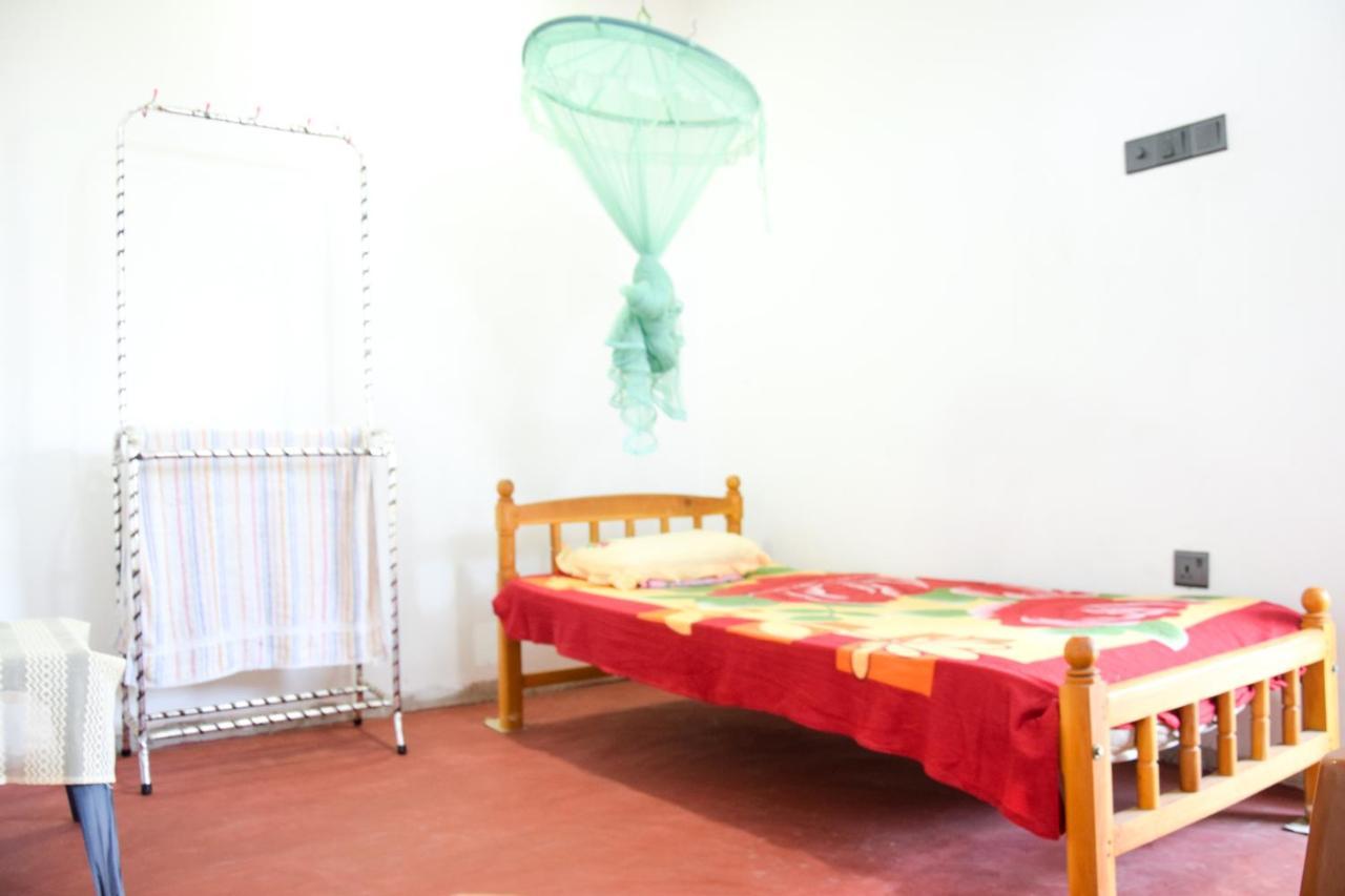 Tharaka Homestay ウェリガマ エクステリア 写真